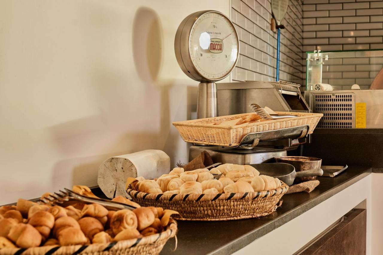 Club Esse Roccaruja Hotel Stintino Ngoại thất bức ảnh